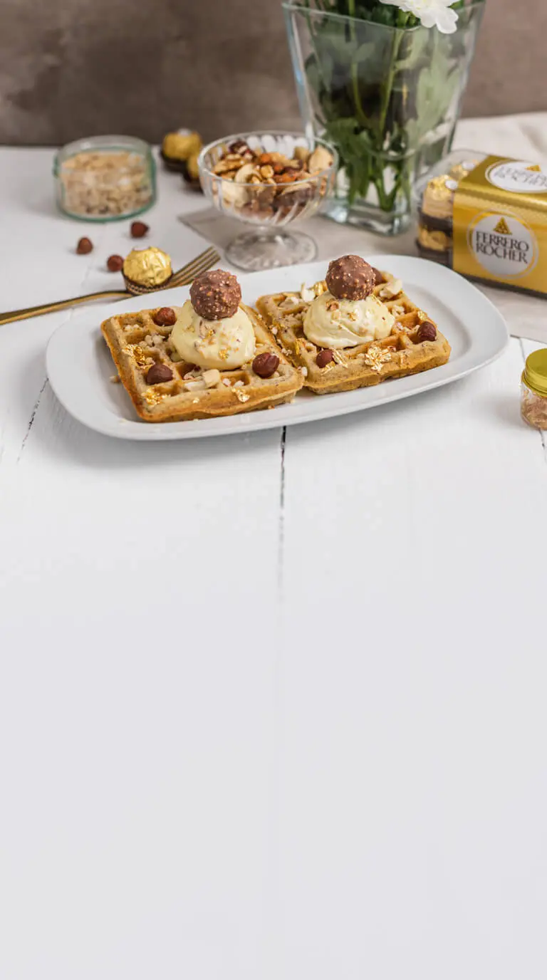 Nussige Waffeln mit Ferrero Rocher